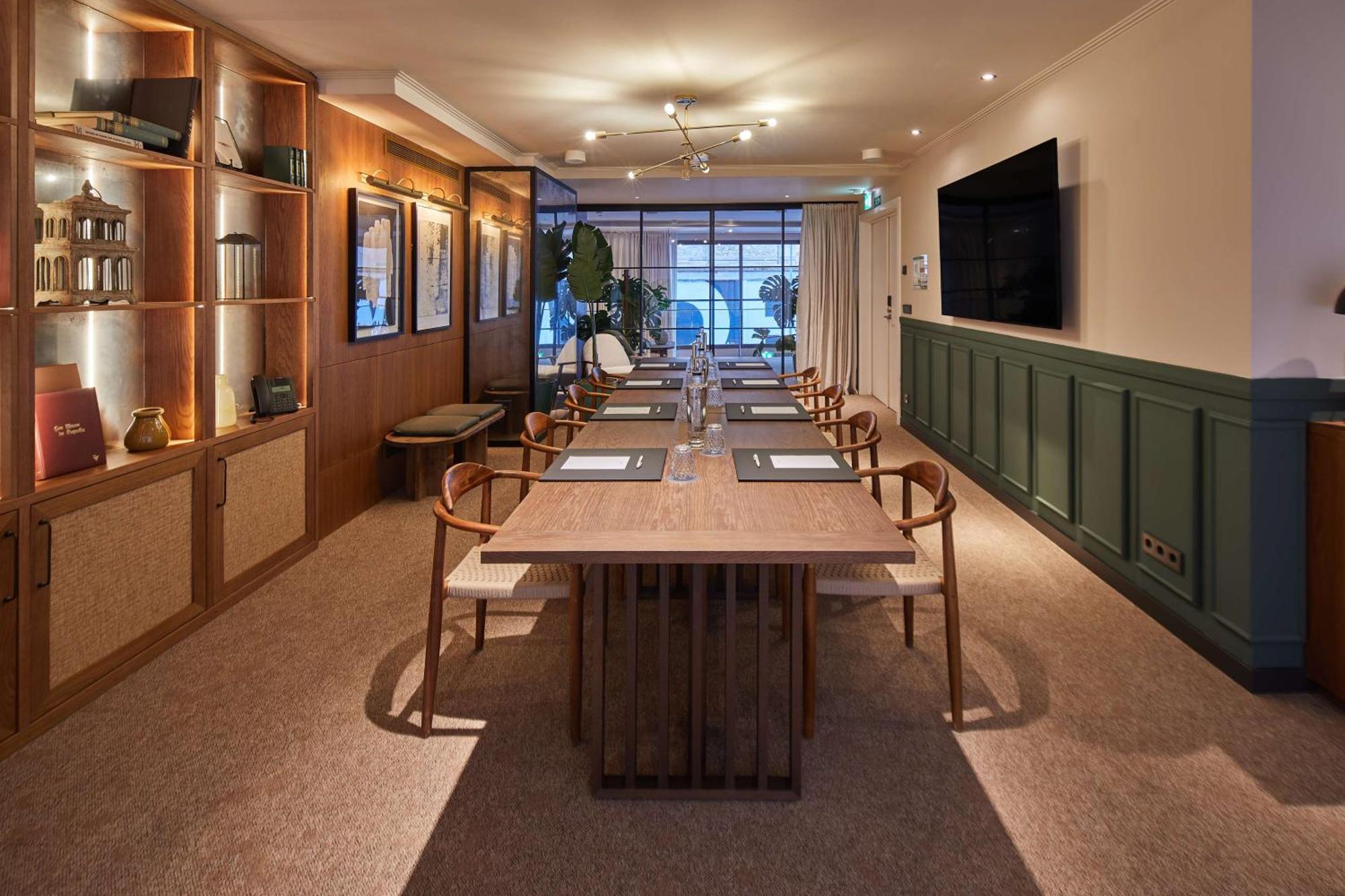 Via Sants Hotel Barcelona, Tapestry Collection By Hilton Экстерьер фото